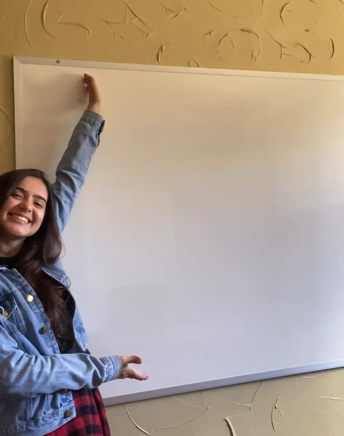 Gabriella Reis Lemes no espaço de aula